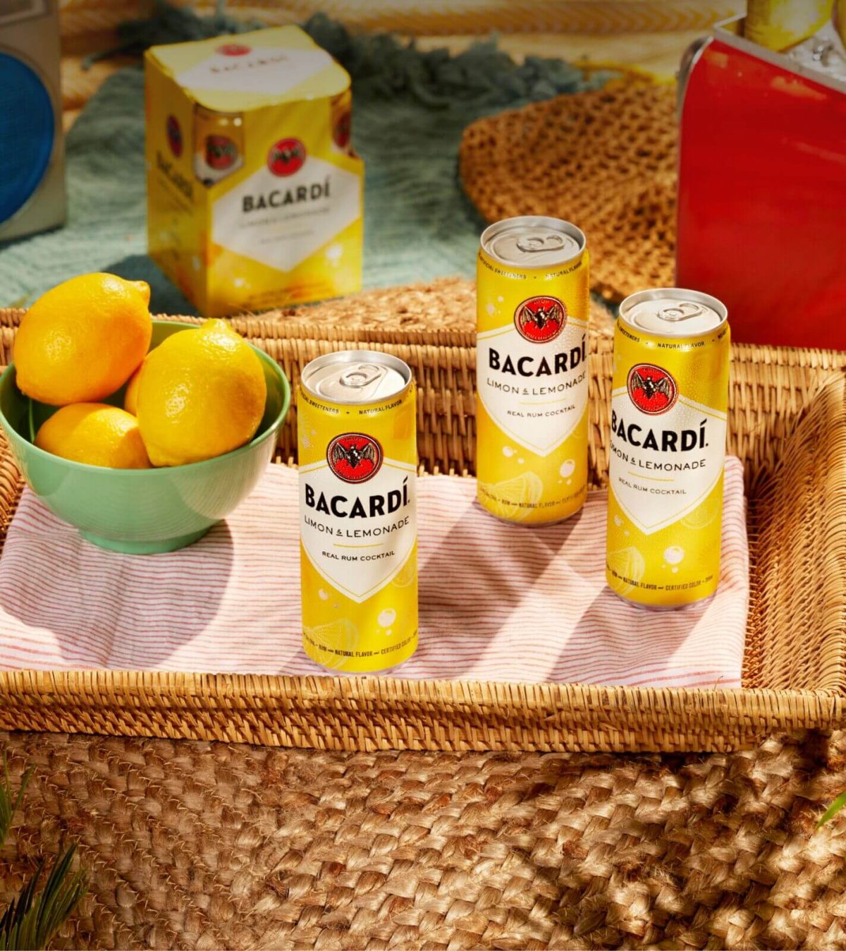 Bacard Ready To Drink Lim N And Lemonade Cocktail In A Can Bacard