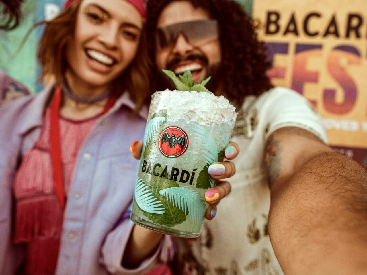 mojito_manxwoman_mobile_1280x960