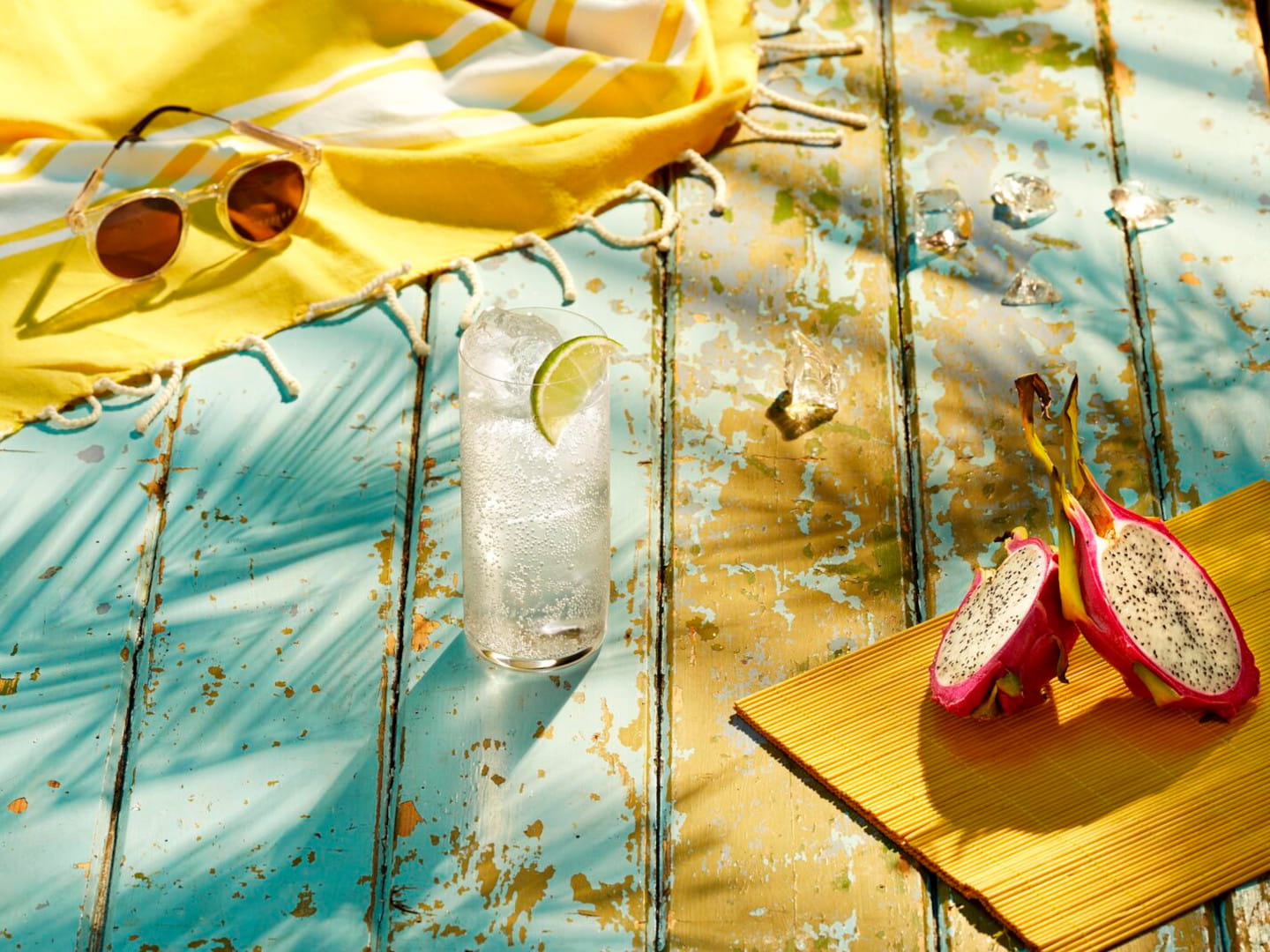 Dragonberrylemonlime_lifestyle