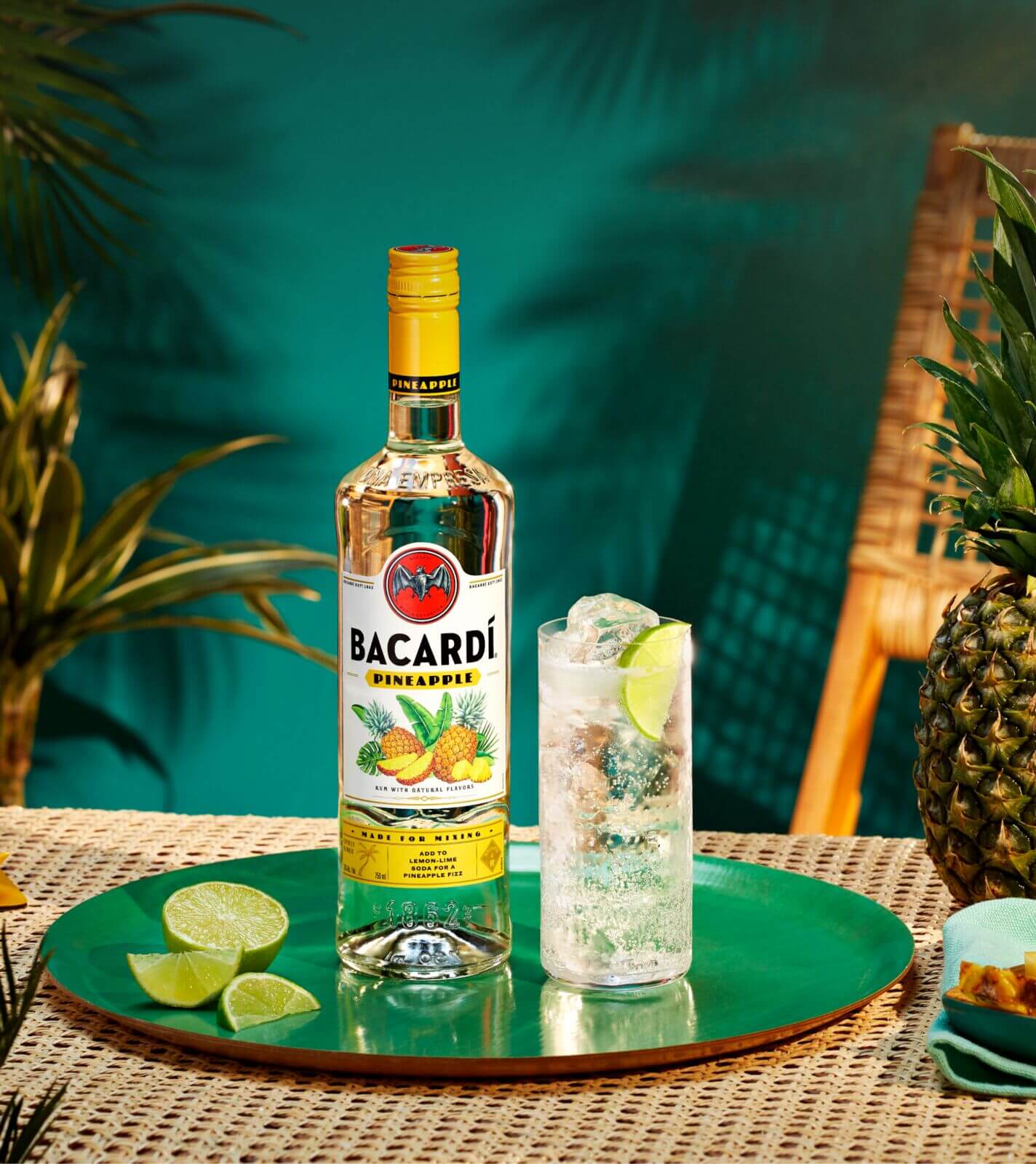 FY23_Bacardi_Global_Our_Rums_Bacardi_Pineapple (1)