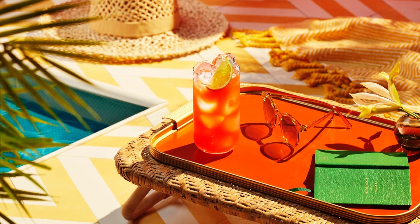 F21_Bacardi_LifestyleProduct_Pool_RumPunch