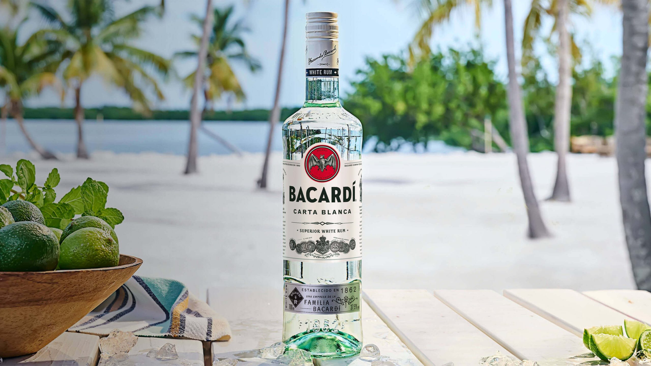 BACARDÍ Carta Blanca Rum | White Rum | BACARDÍ UK