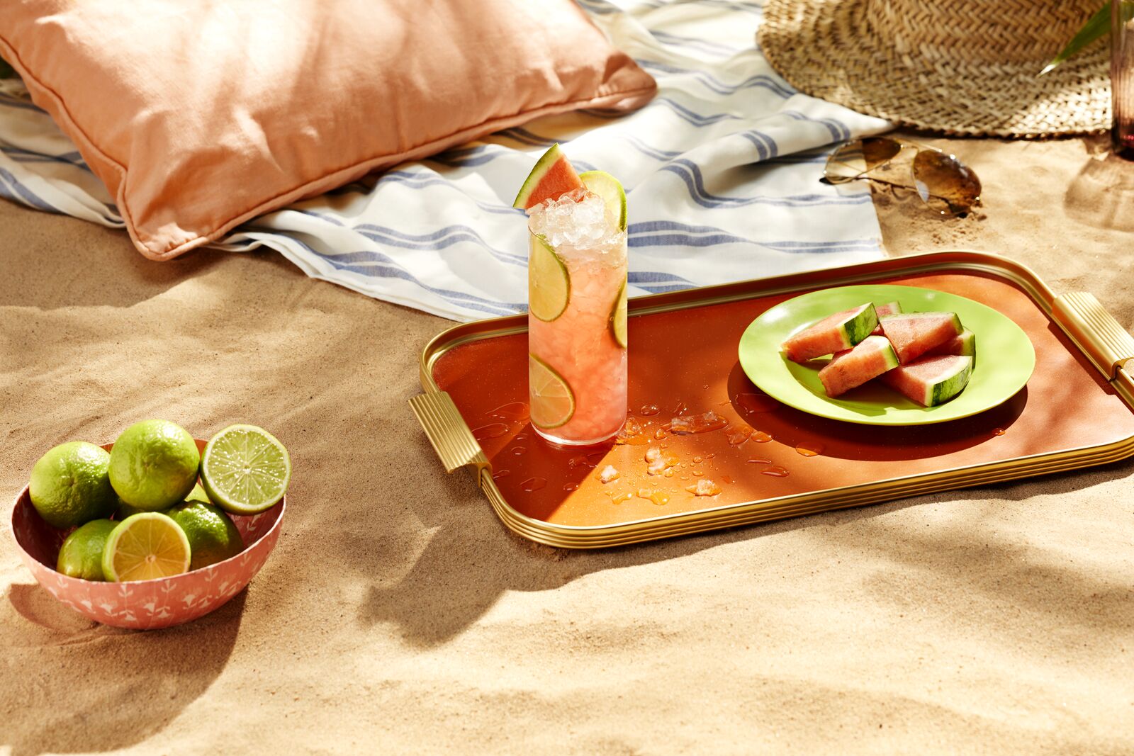 FY21_Global_Bacardi_Lime_Lime Cooler_Website_Lifestyle